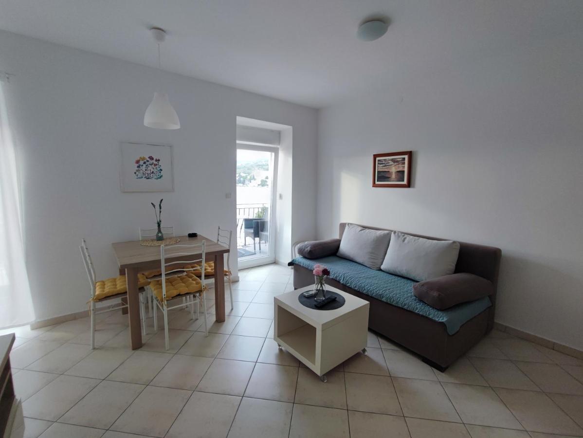 Apartmani Plaza سيلتسي الغرفة الصورة